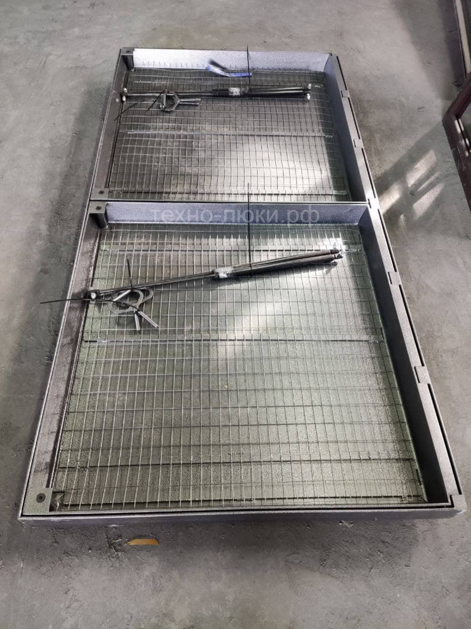 люк под тротуарную плитку